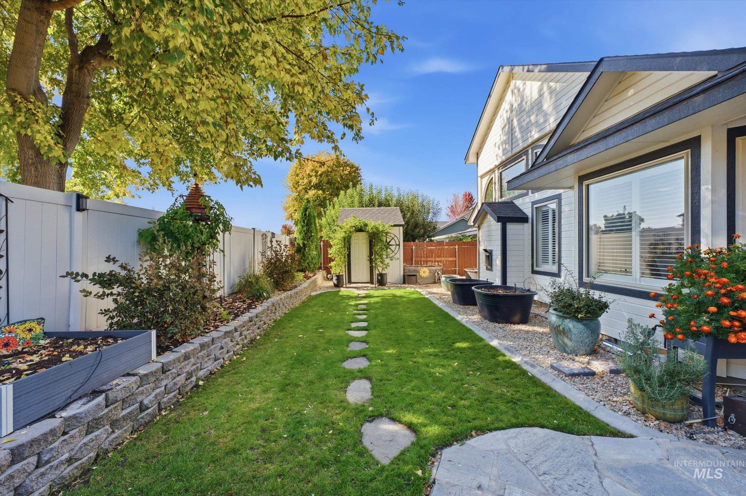 10981 W Rose Lake St Property Photo 6