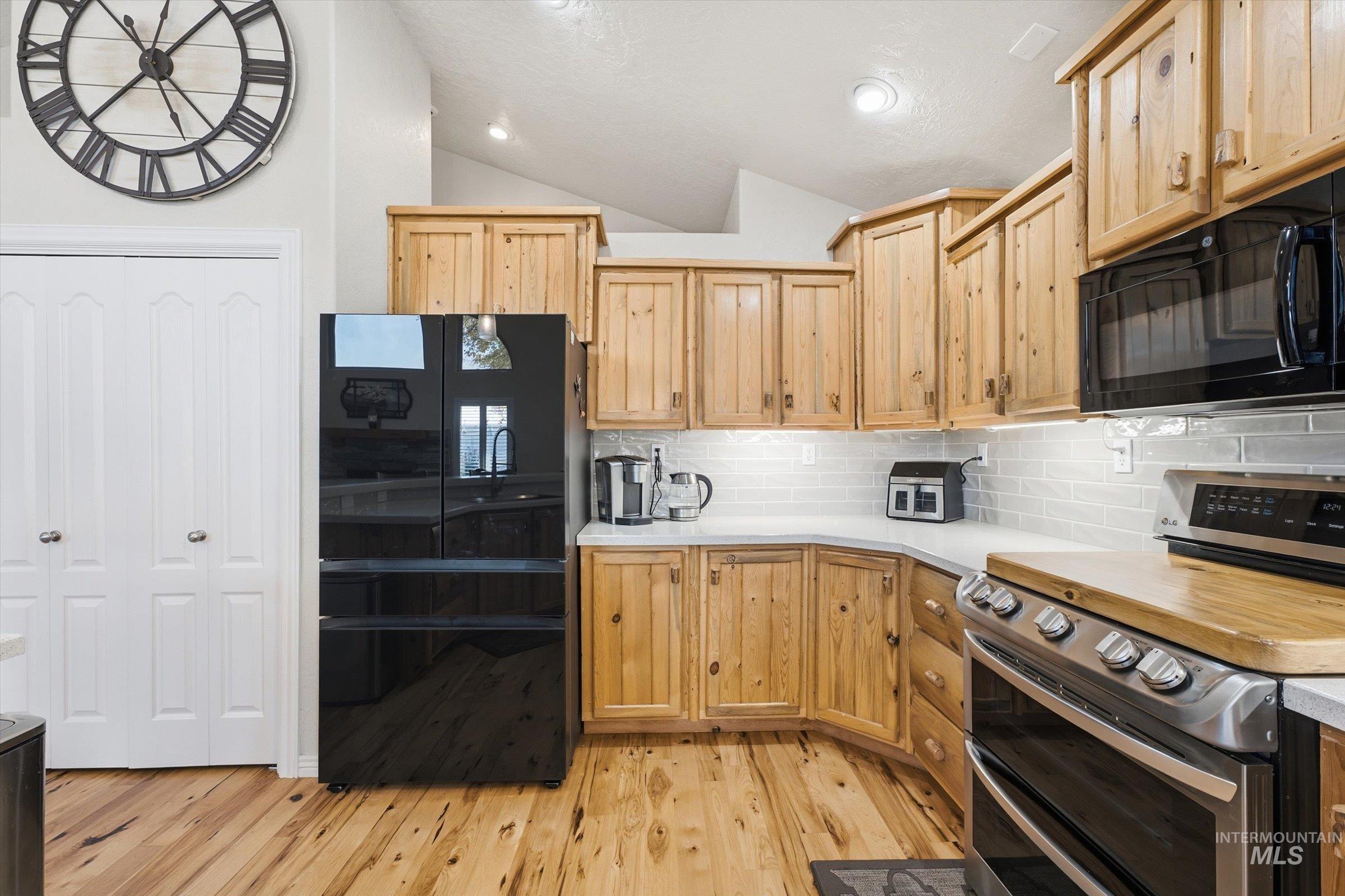 10981 W Rose Lake St Property Photo 35