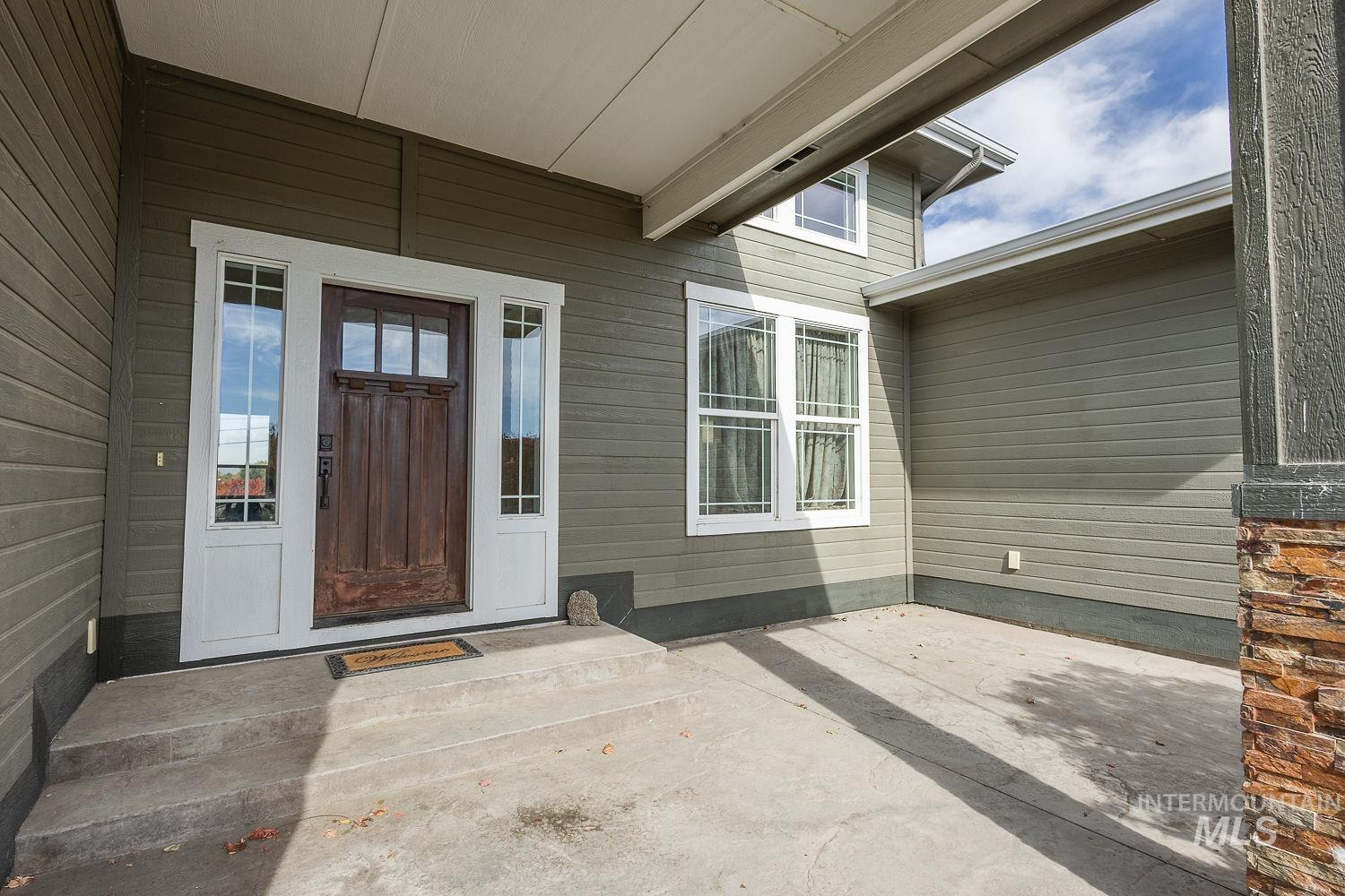 2130 Lisa Ct Property Photo 4