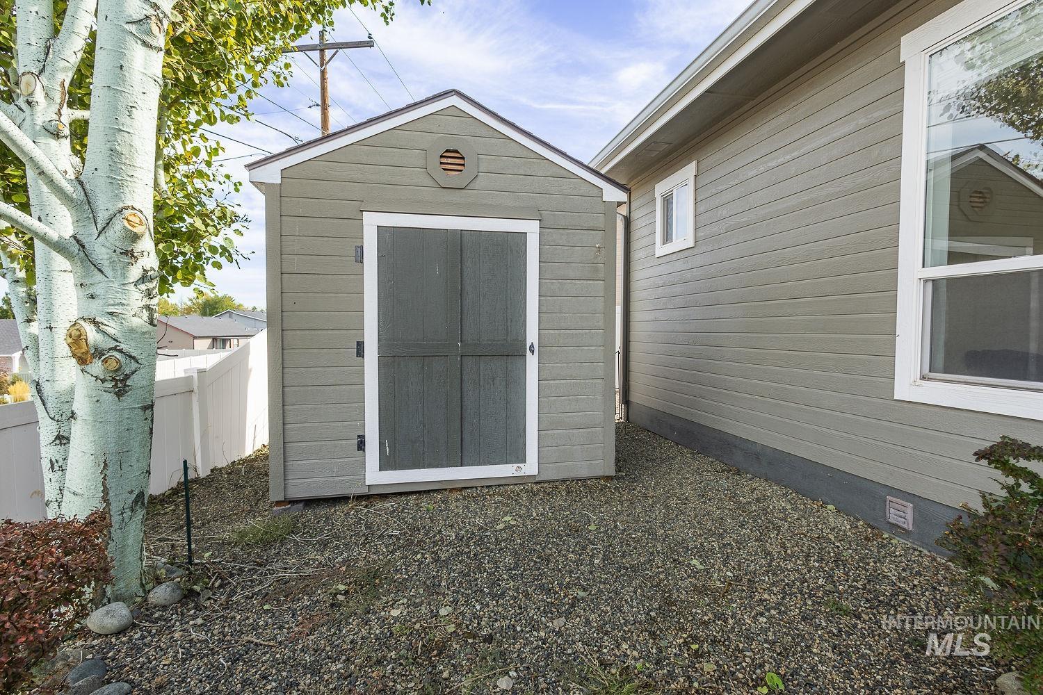 2130 Lisa Ct Property Photo 43