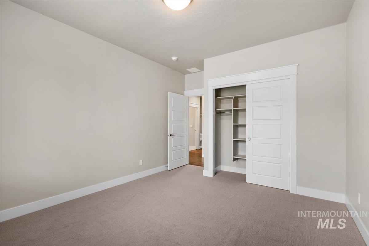 6136 N Vicenza Ln Property Photo 19