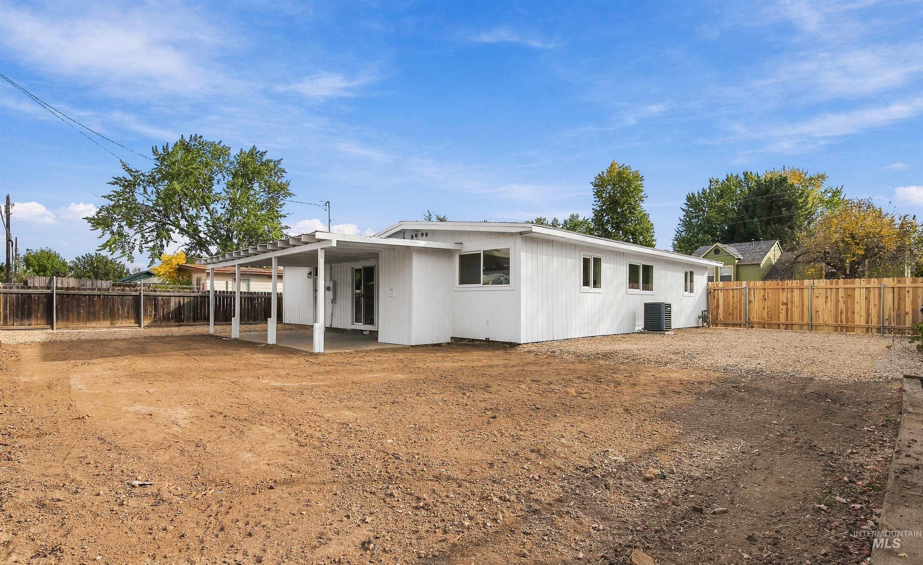 2904 W Malad St Property Photo 25