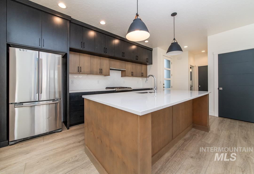 4314 W Clark Street Property Photo 7