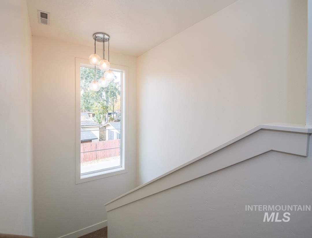 4314 W Clark Street Property Photo 13