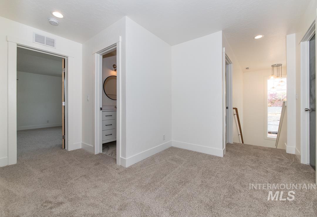 4314 W Clark Street Property Photo 14
