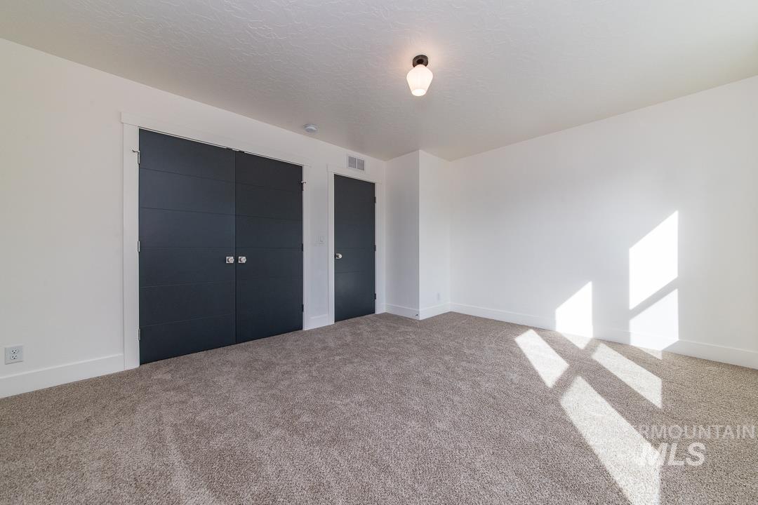 4314 W Clark Street Property Photo 21