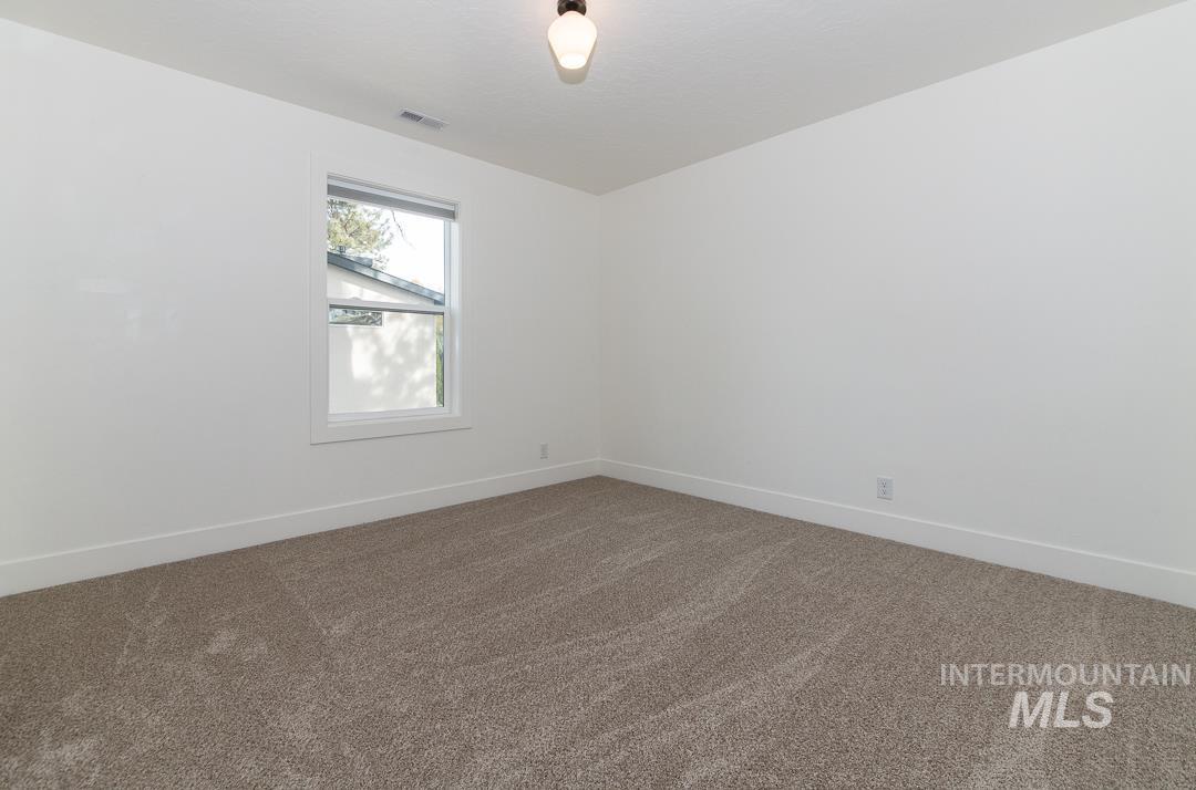 4314 W Clark Street Property Photo 22