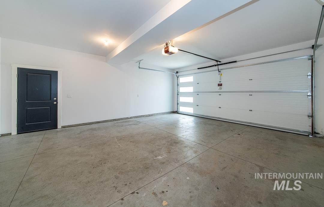 4314 W Clark Street Property Photo 26