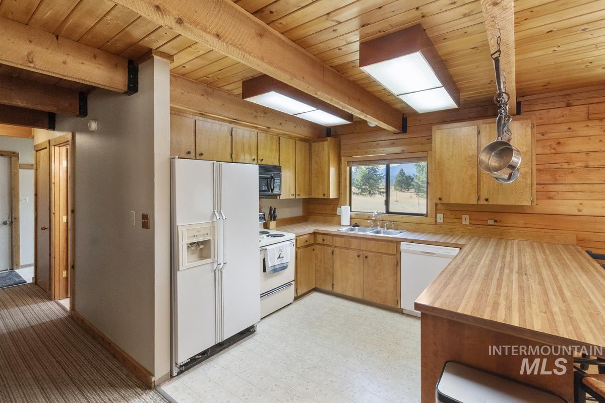 21 Willow Way Property Photo 14