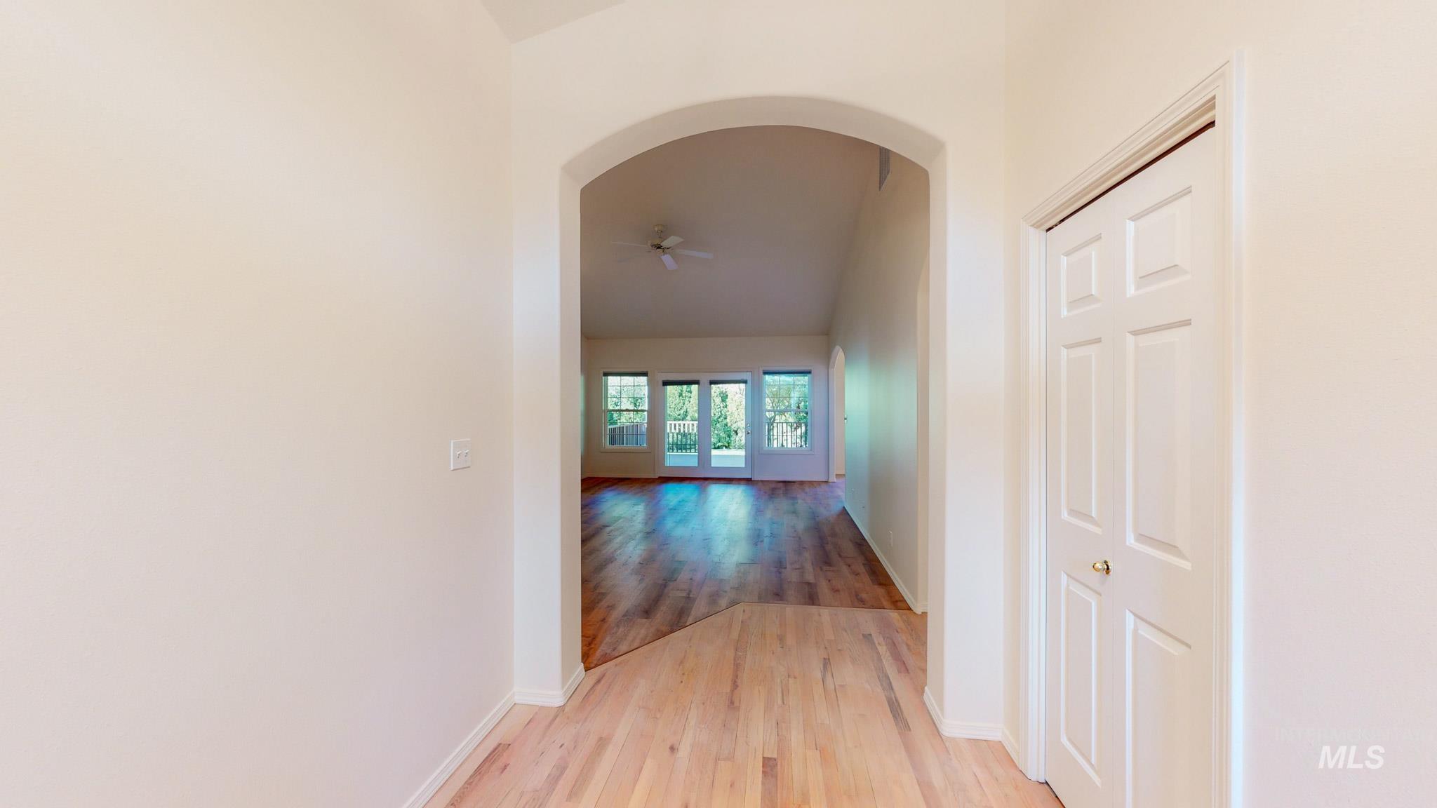 279 Buckingham Drive Property Photo 4