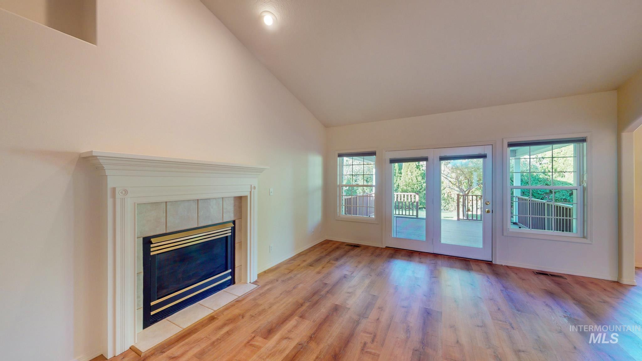 279 Buckingham Drive Property Photo 8