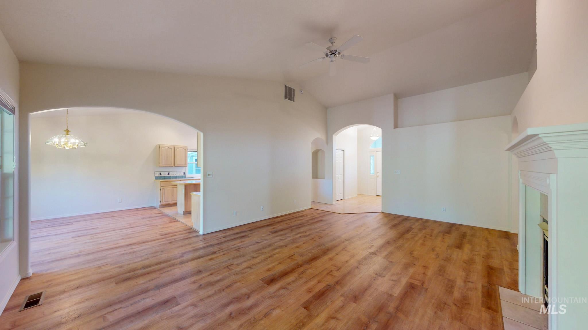 279 Buckingham Drive Property Photo 17