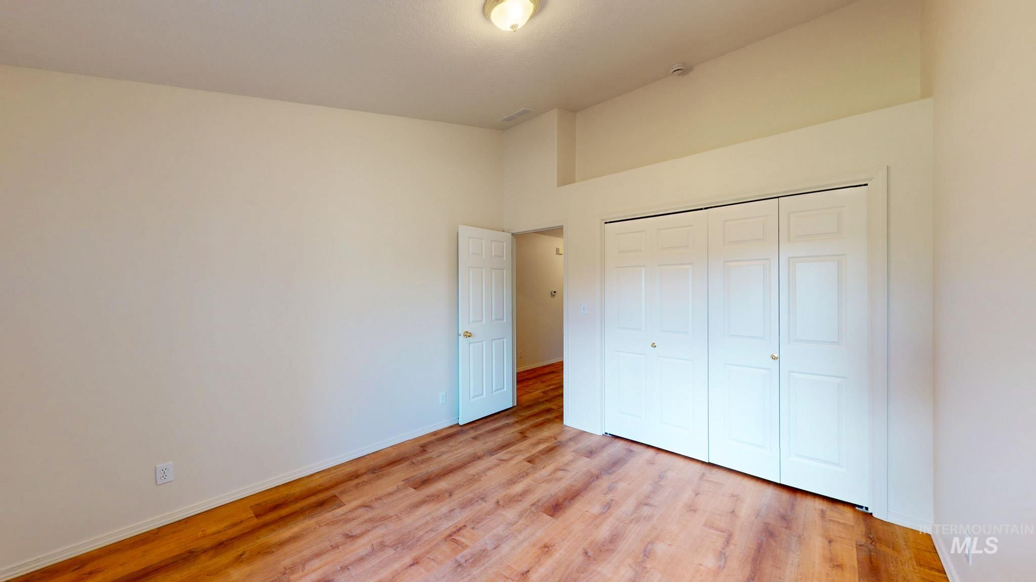 279 Buckingham Drive Property Photo 19