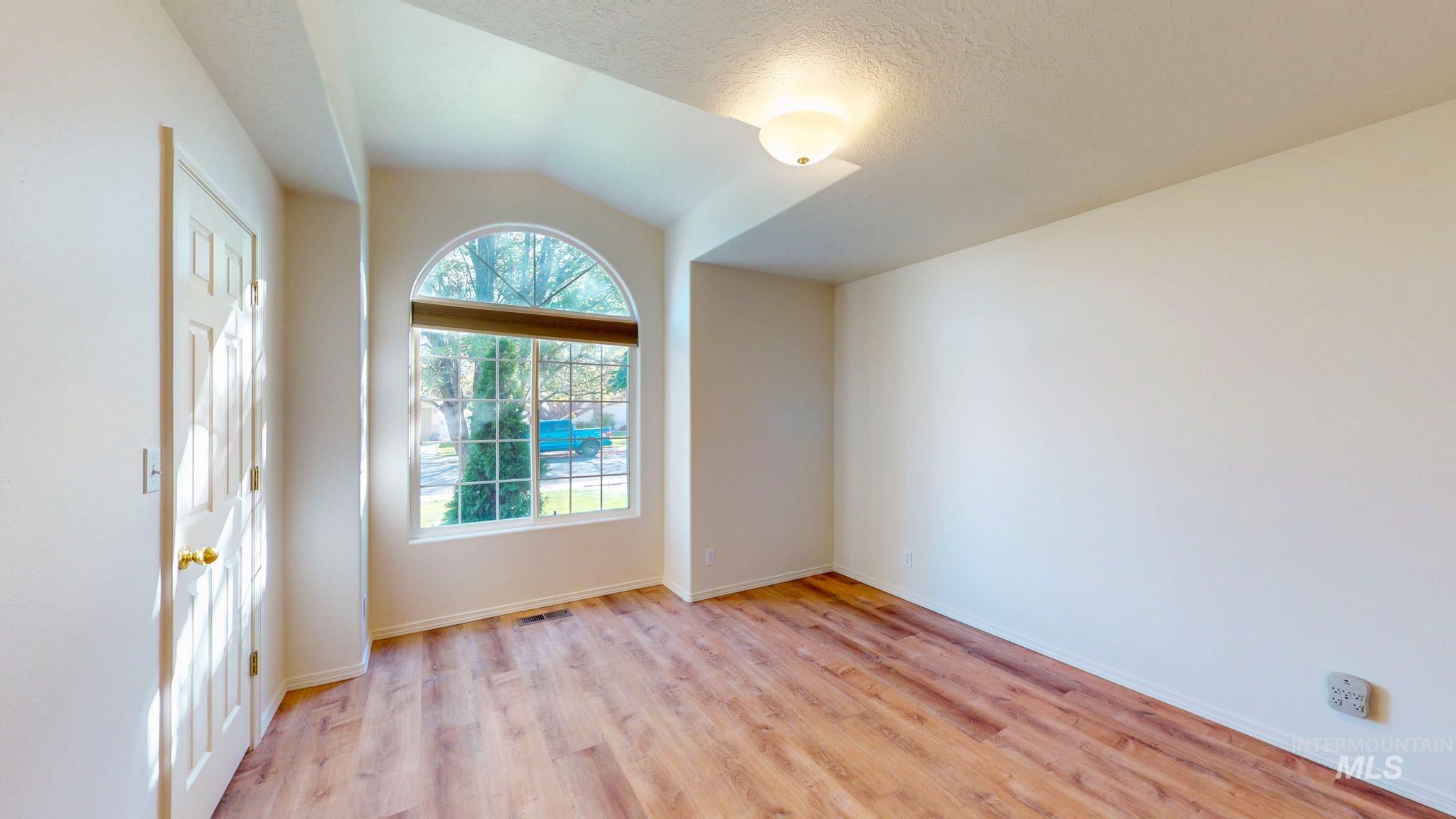 279 Buckingham Drive Property Photo 20