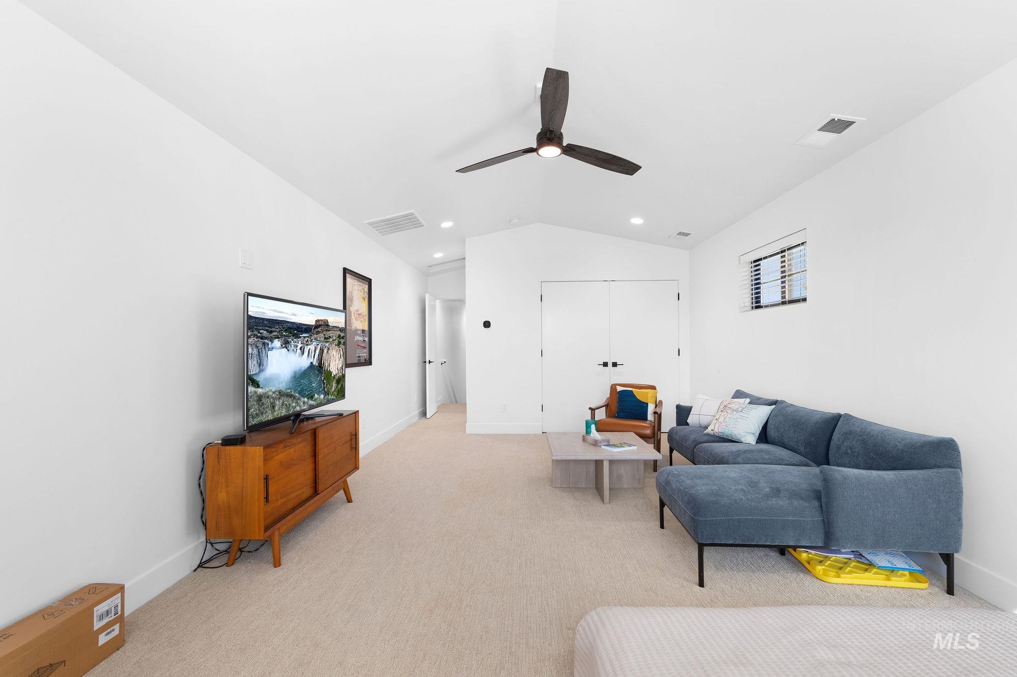 1125 Langford Way Property Photo 33