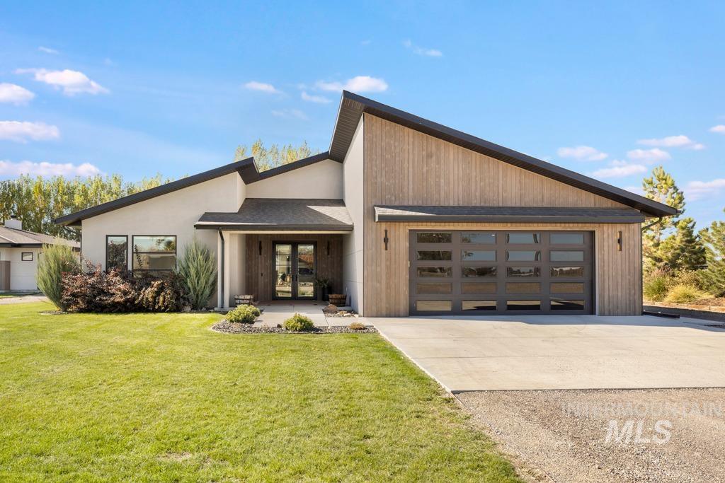 303 S 477 Ln W Property Photo 1