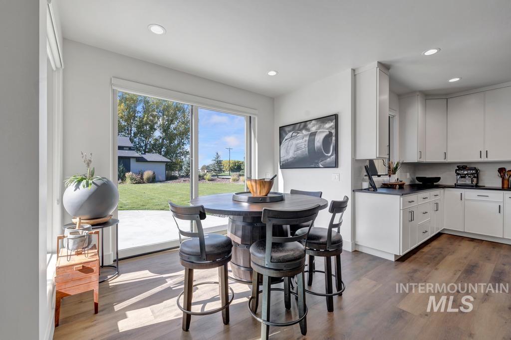 303 S 477 Ln W Property Photo 16