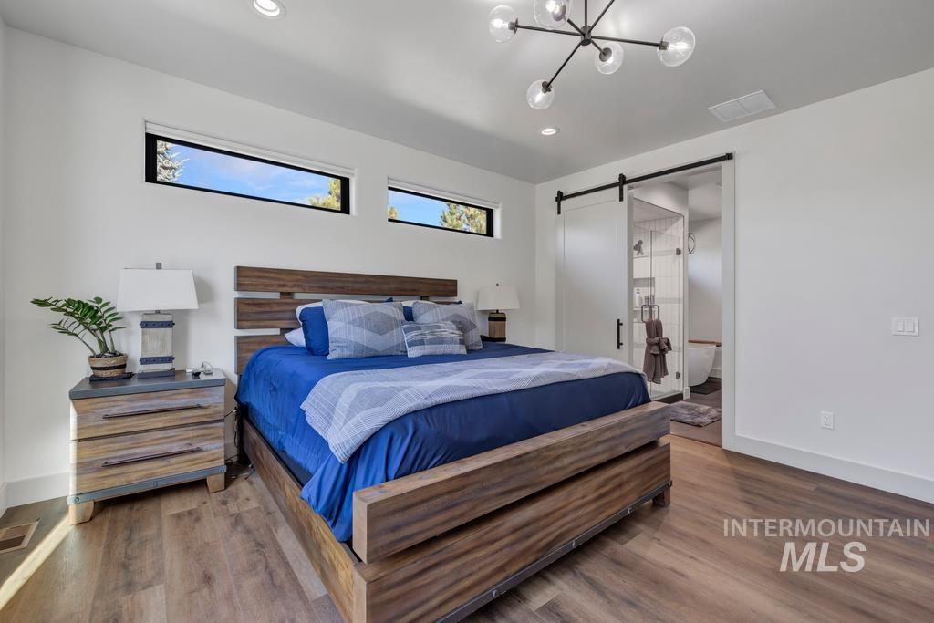 303 S 477 Ln W Property Photo 17