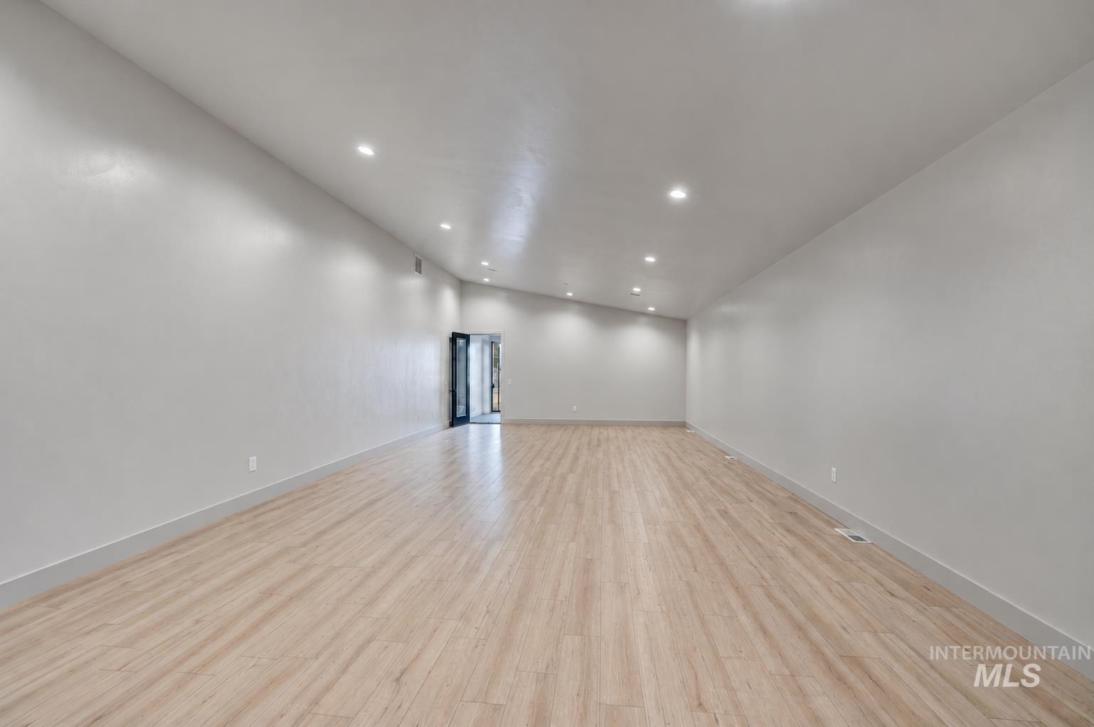 303 S 477 Ln W Property Photo 47