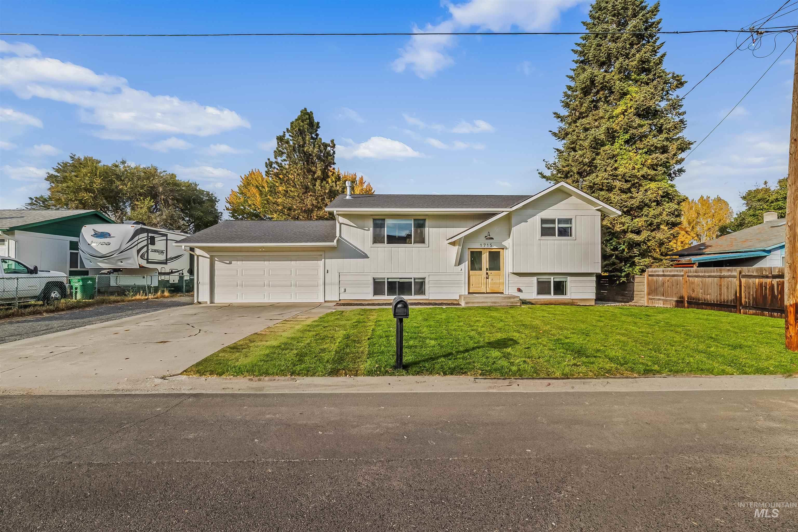 1715 Cedar Drive Property Photo 1