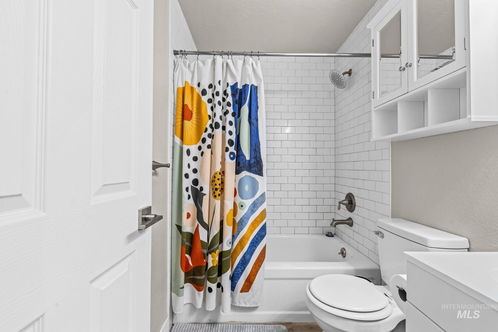 5406 N Mitchell St Property Photo 33