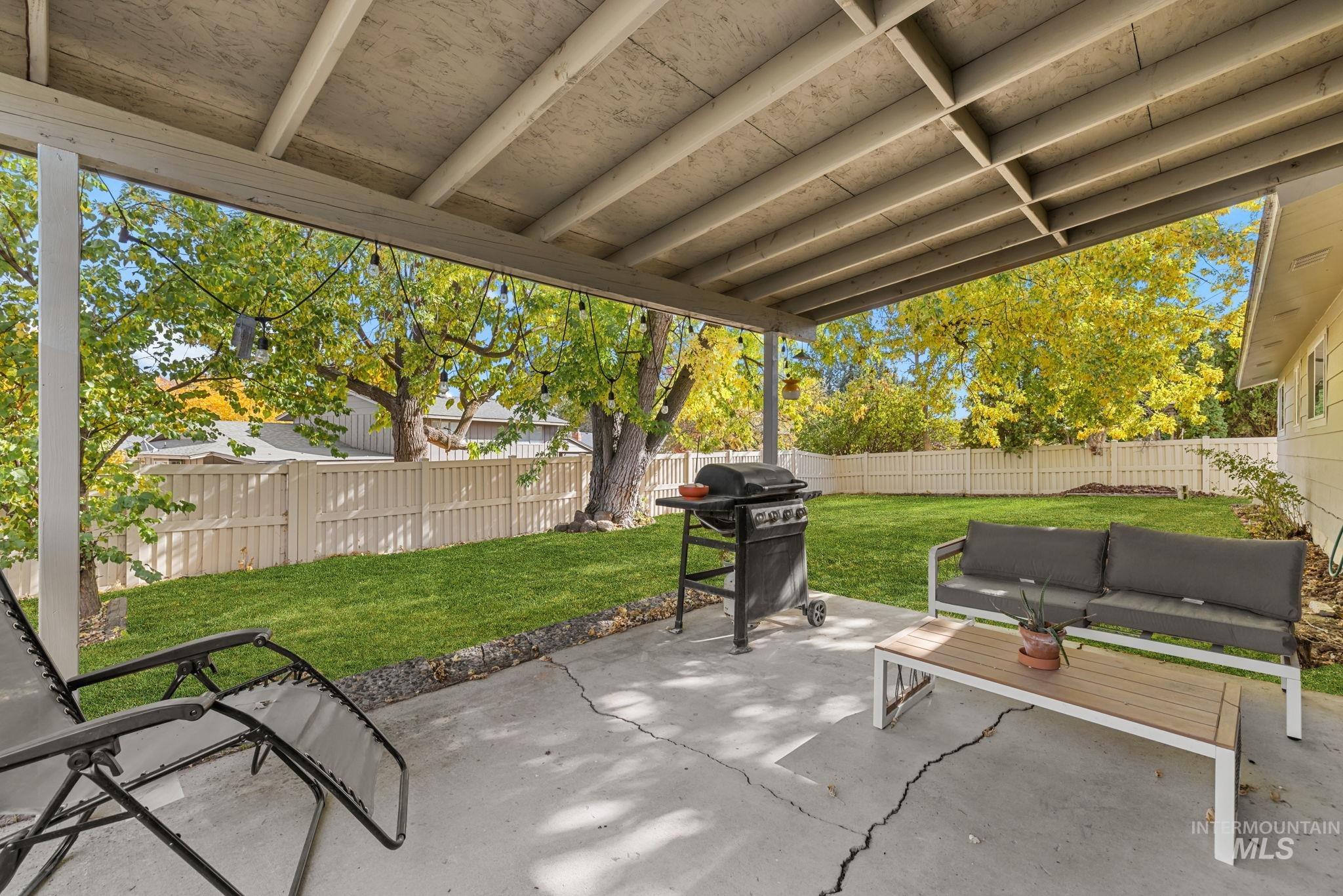 5406 N Mitchell St Property Photo 34