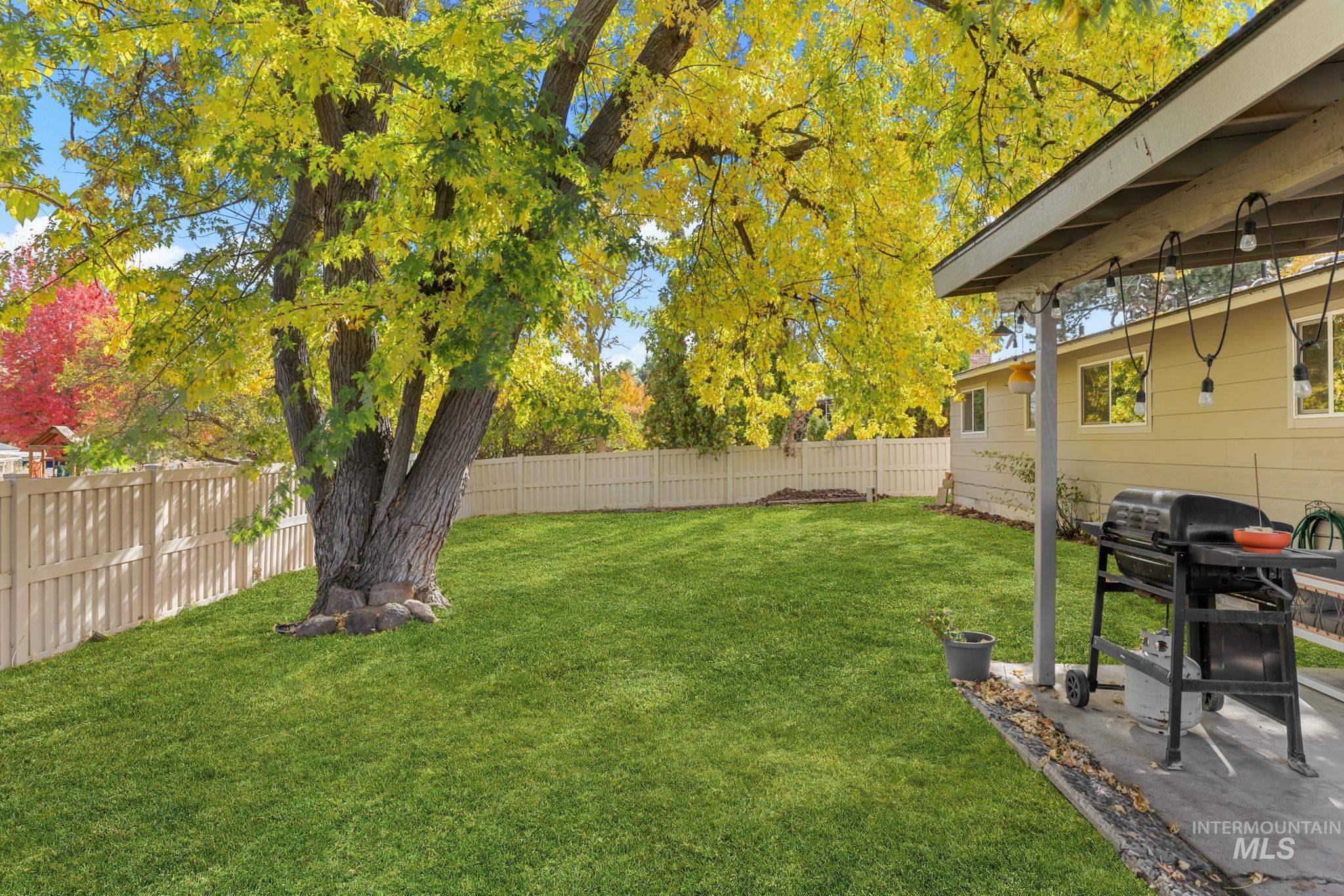 5406 N Mitchell St Property Photo 36