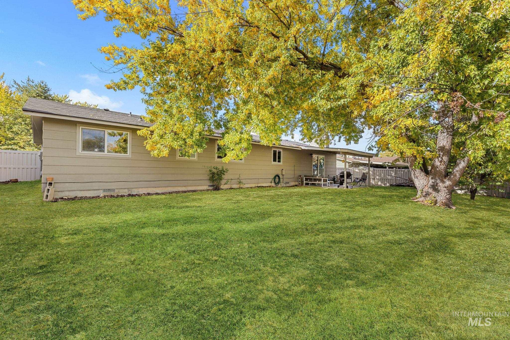 5406 N Mitchell St Property Photo 37