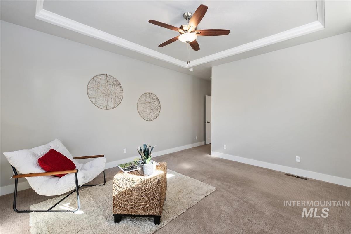 3303 S Saxony Ave Property Photo 15