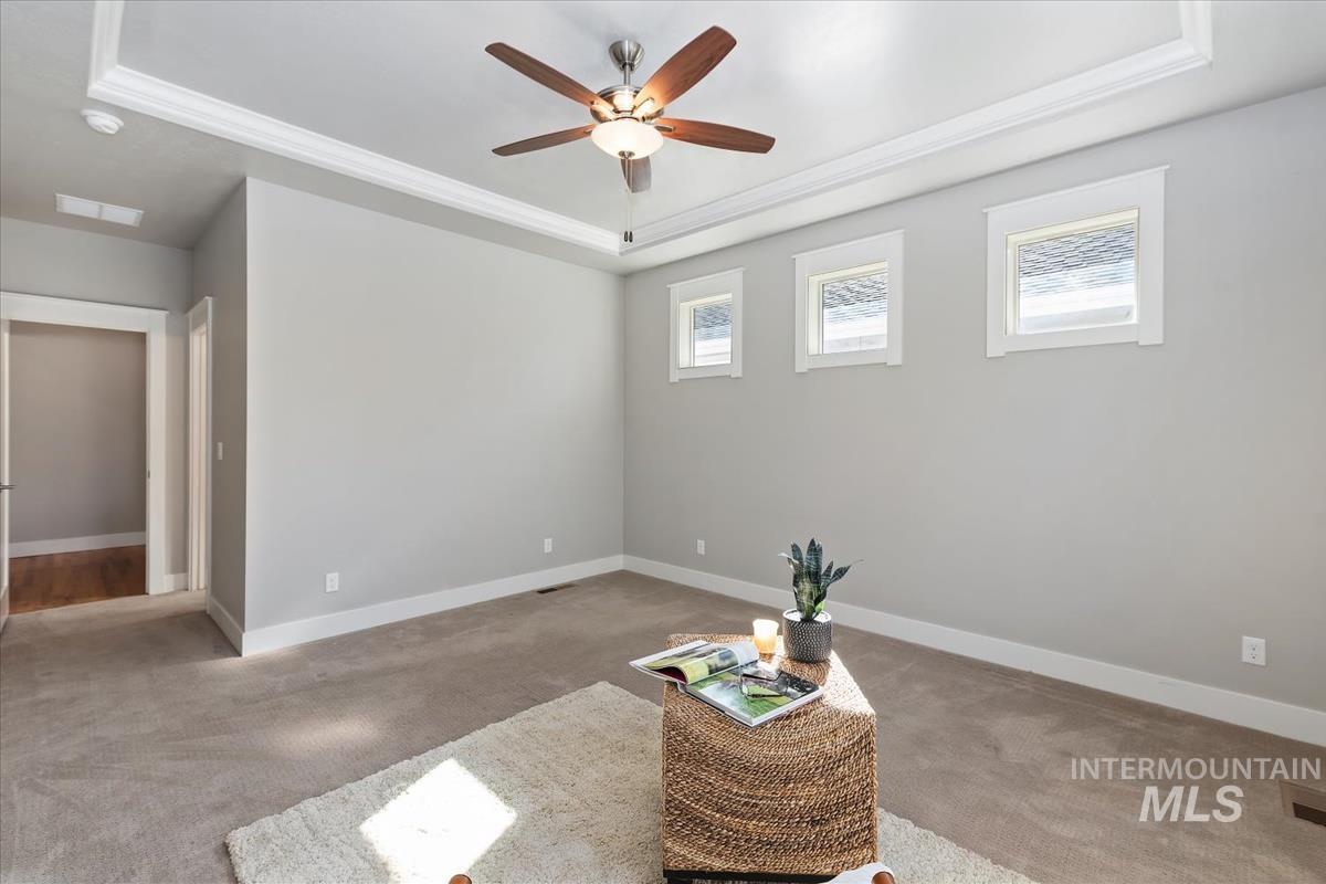 3303 S Saxony Ave Property Photo 16