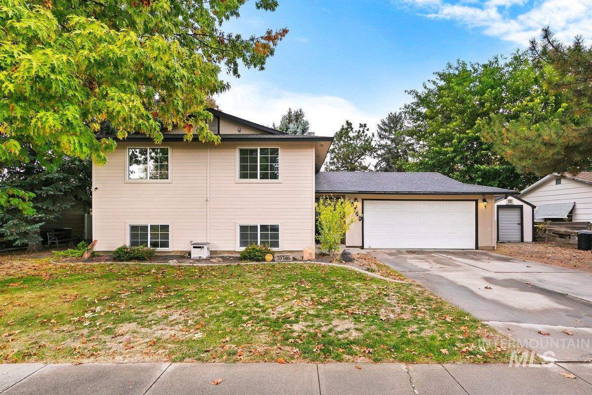 10740 W Alliance Street Property Photo 1