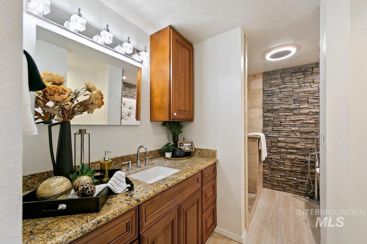 10740 W Alliance Street Property Photo 14