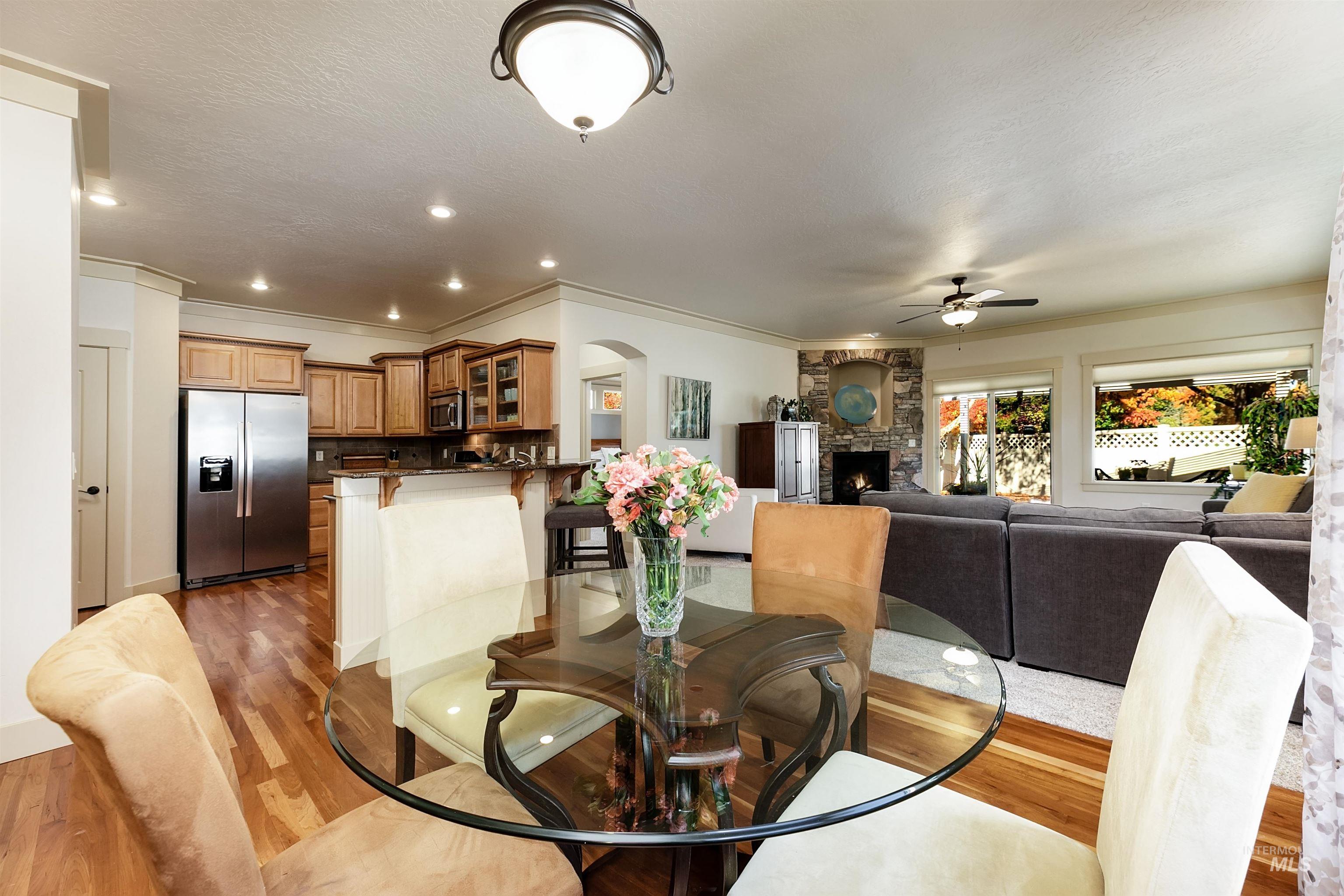 2484 E Summer Dawn Property Photo 12