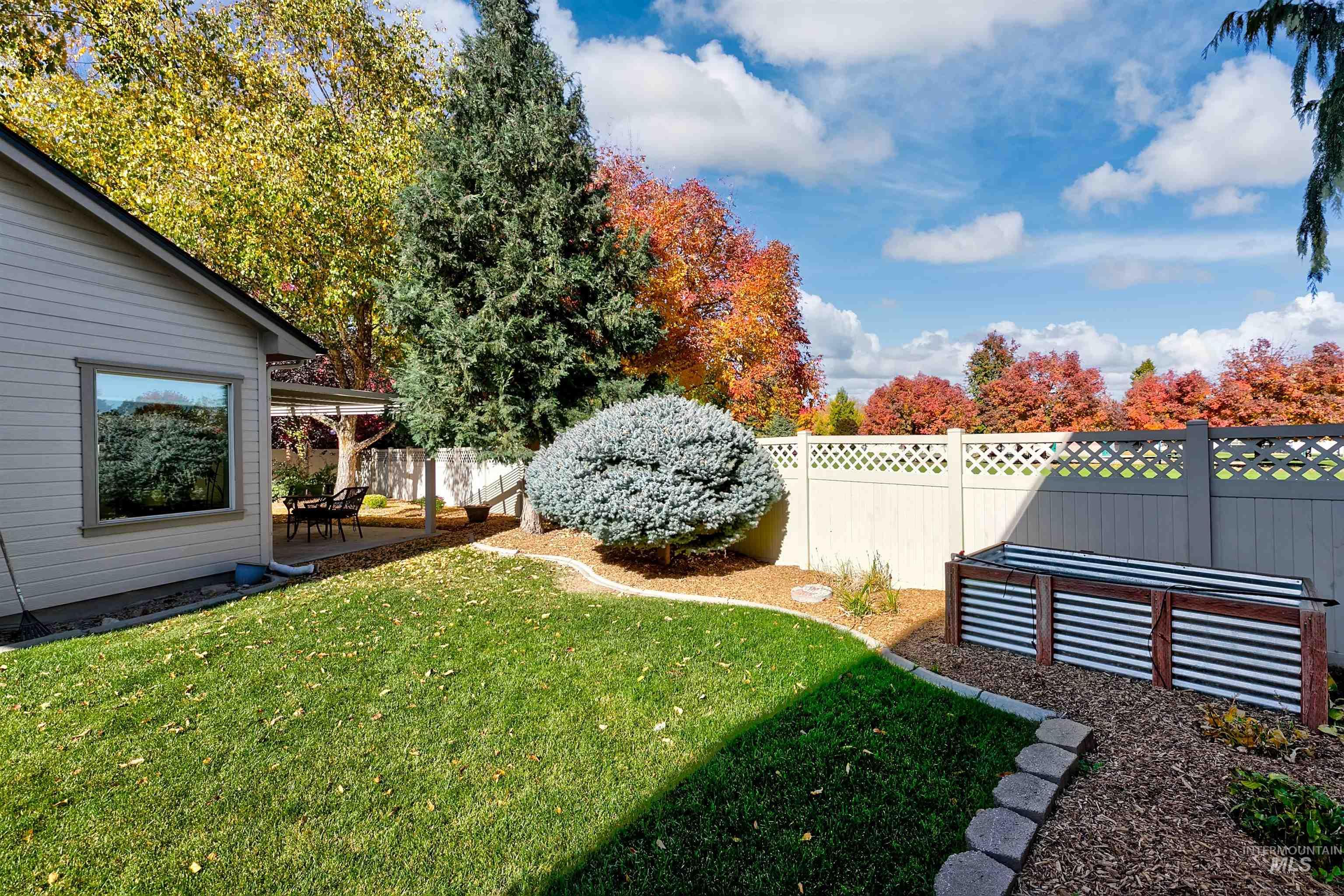 2484 E Summer Dawn Property Photo 23