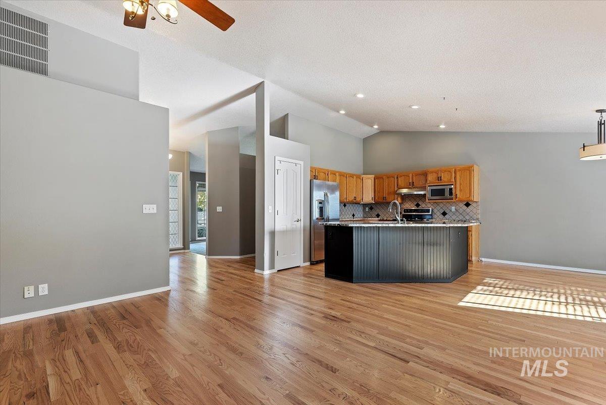 12493 W Driftwood Dr Property Photo 8