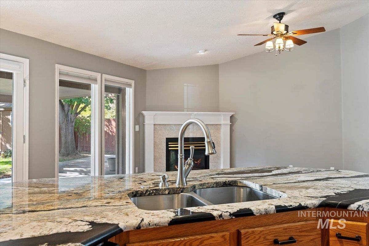 12493 W Driftwood Dr Property Photo 16