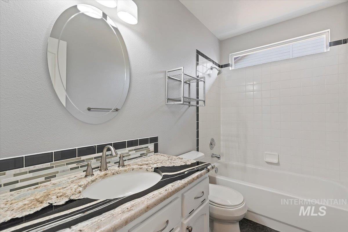 12493 W Driftwood Dr Property Photo 25