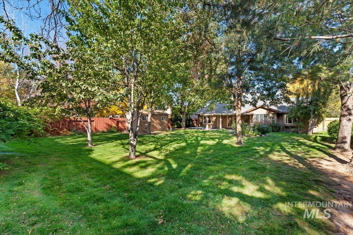 12493 W Driftwood Dr Property Photo 33