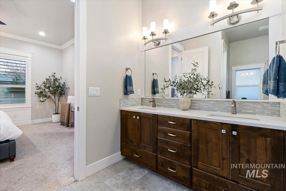 3840 W Riva Capri St. Property Photo 23