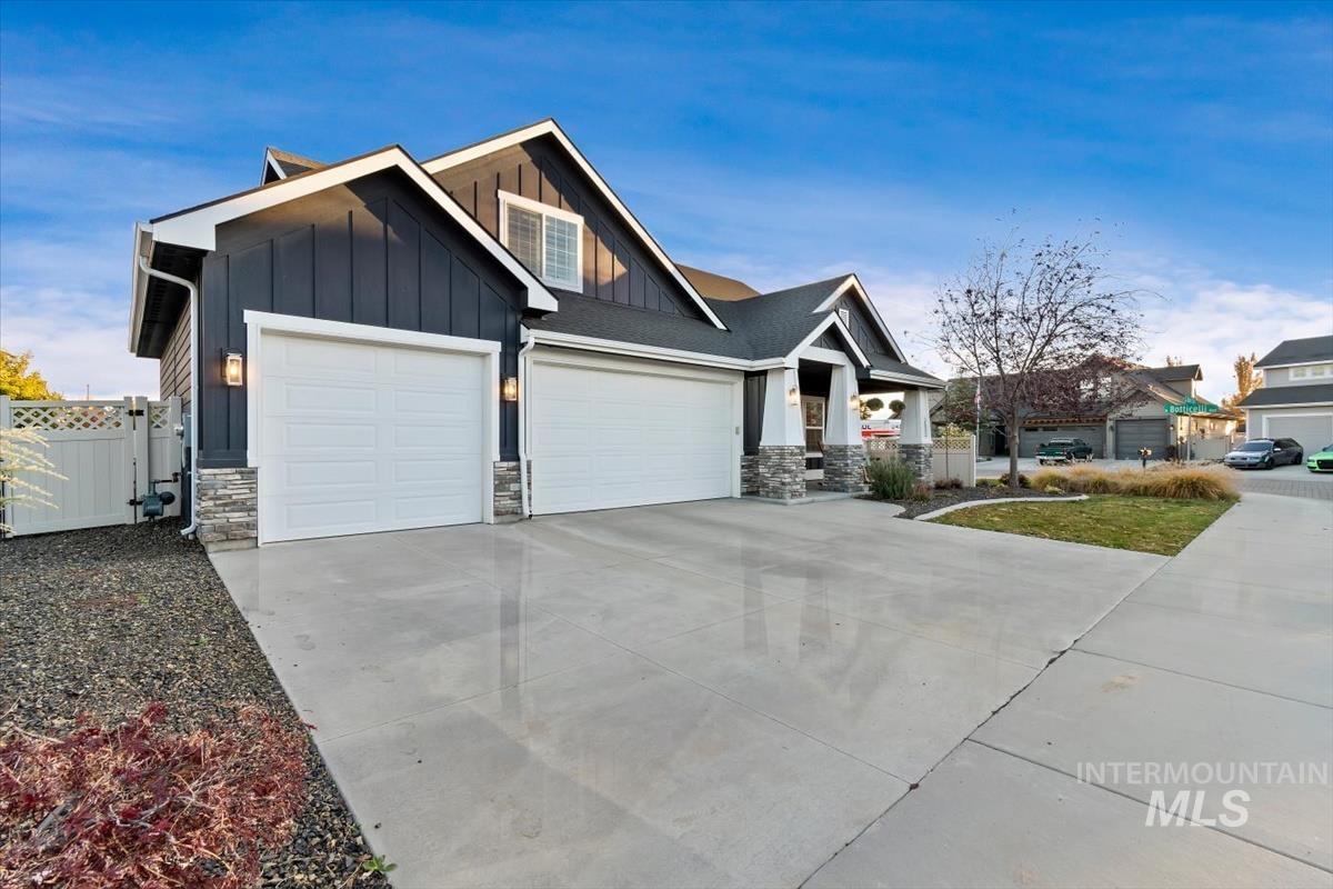 3840 W Riva Capri St. Property Photo 43