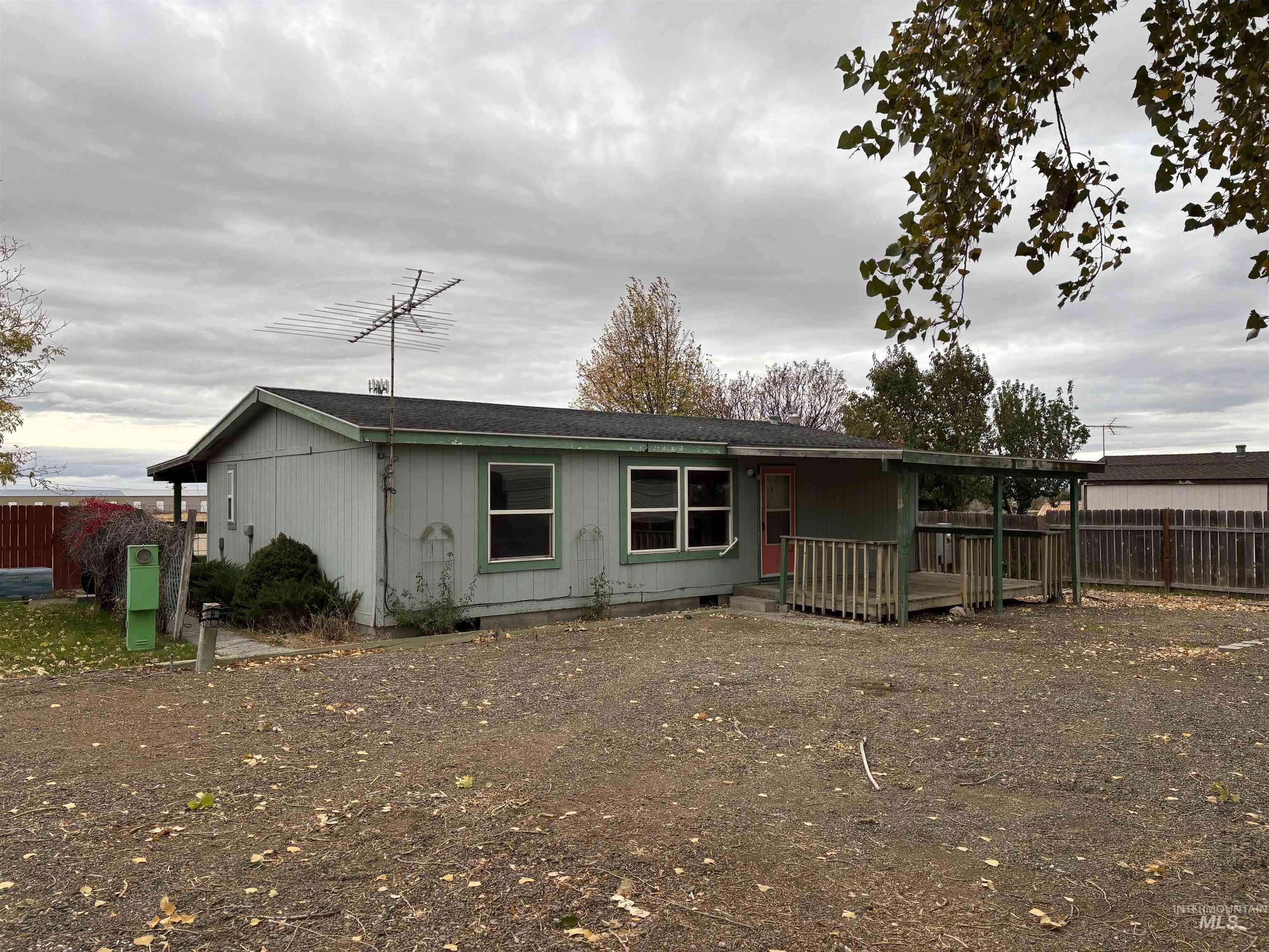 13719 Sw Truman St Property Photo 1