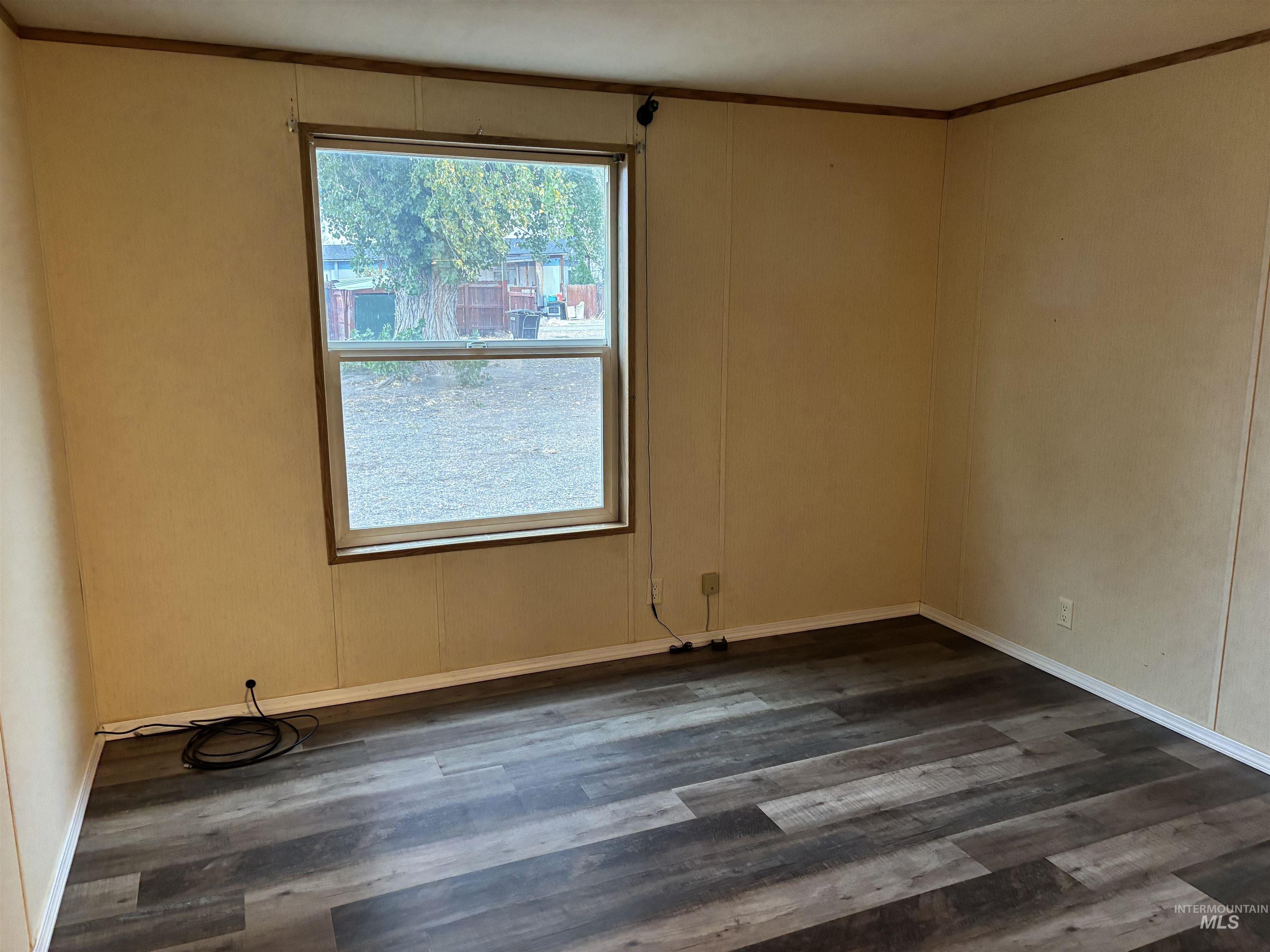 13719 Sw Truman St Property Photo 9