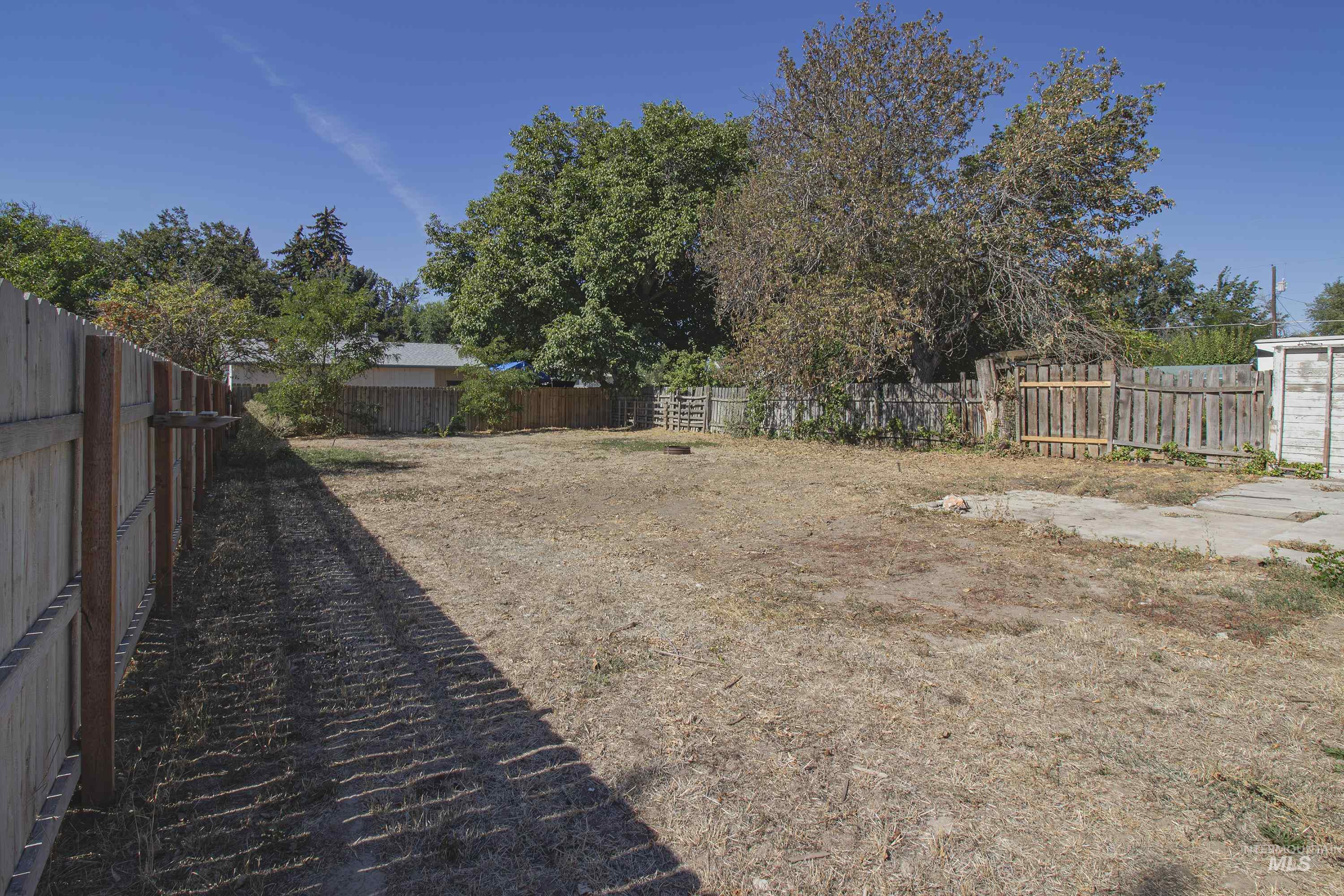 907 N 7th St Property Photo 19