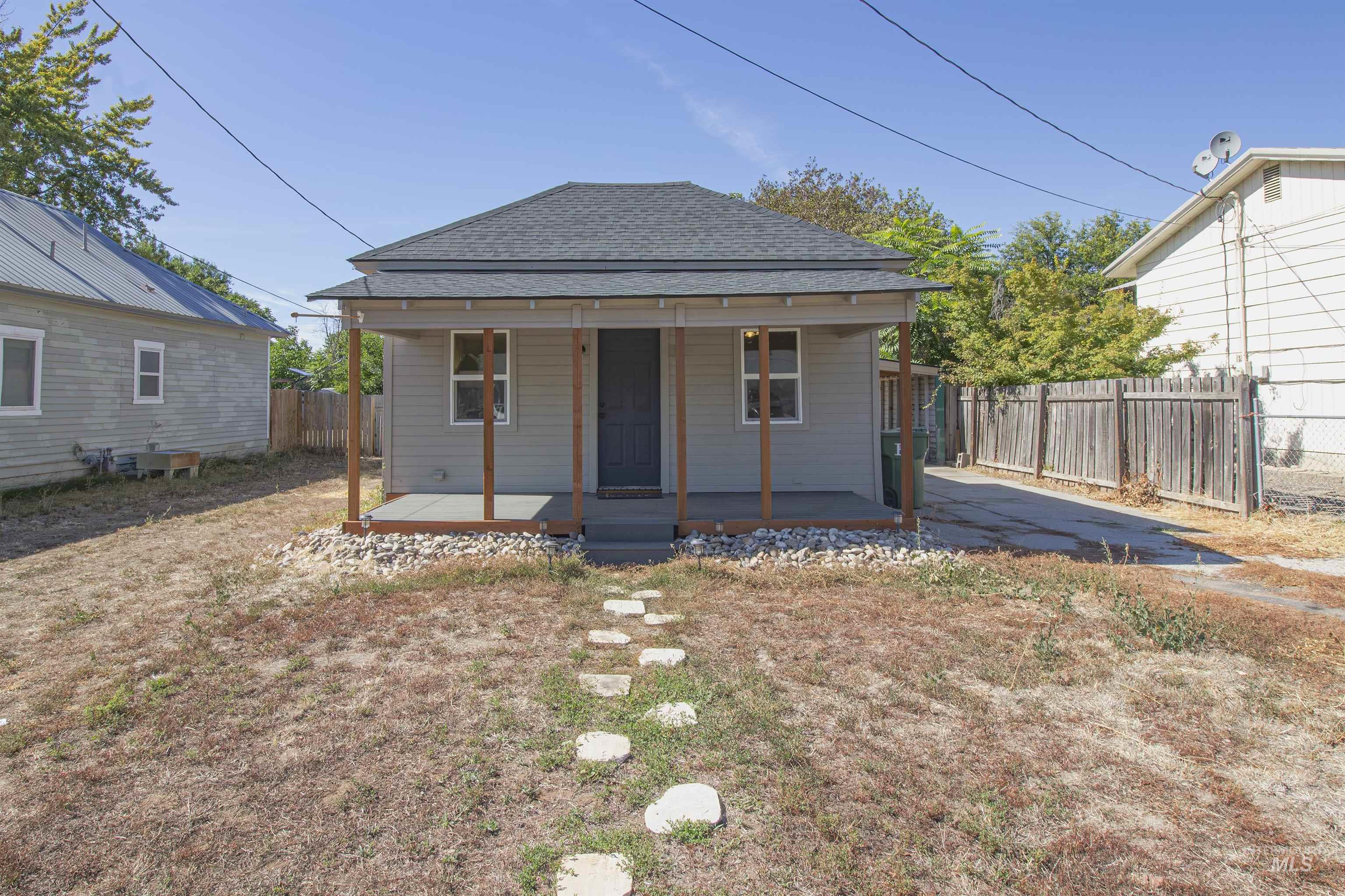 907 N 7th St Property Photo 24
