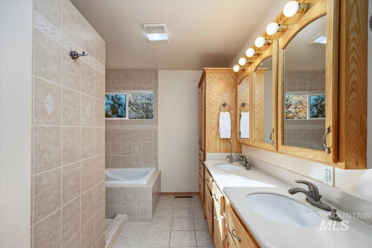 4109 Creekview Dr Property Photo 18