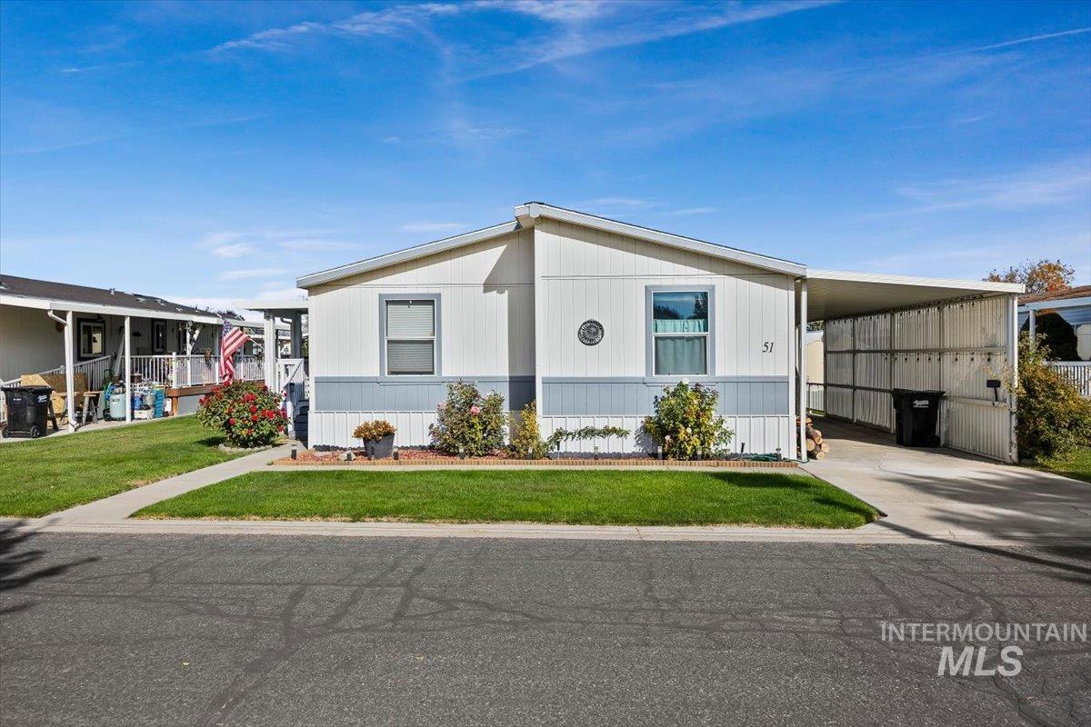 1605 N Grandview Drive N Property Photo 1