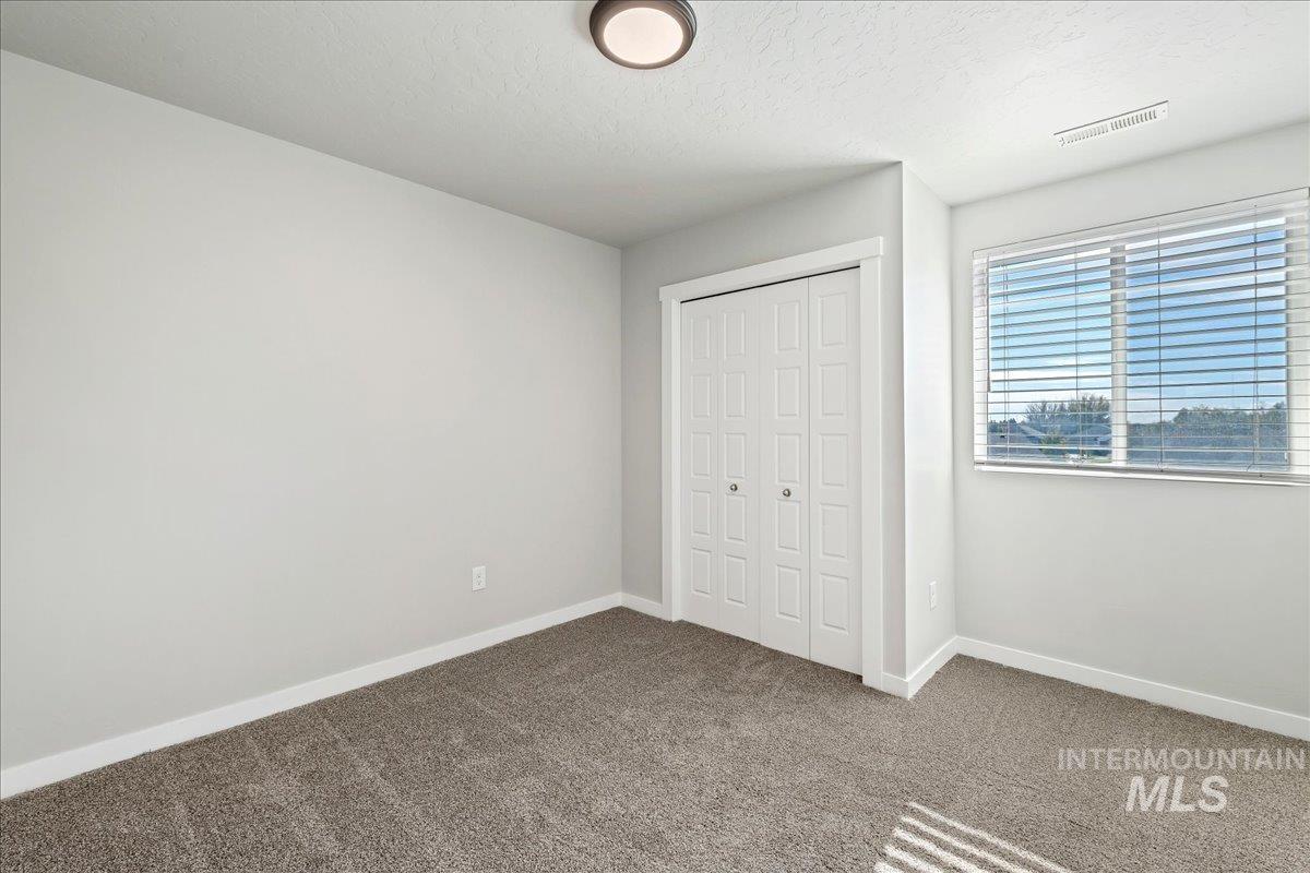 12489 W Victory Rd Property Photo 14