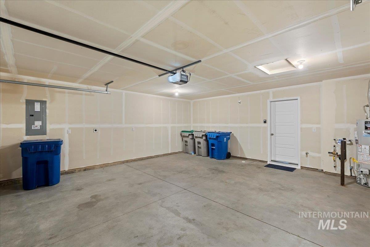 12489 W Victory Rd Property Photo 21