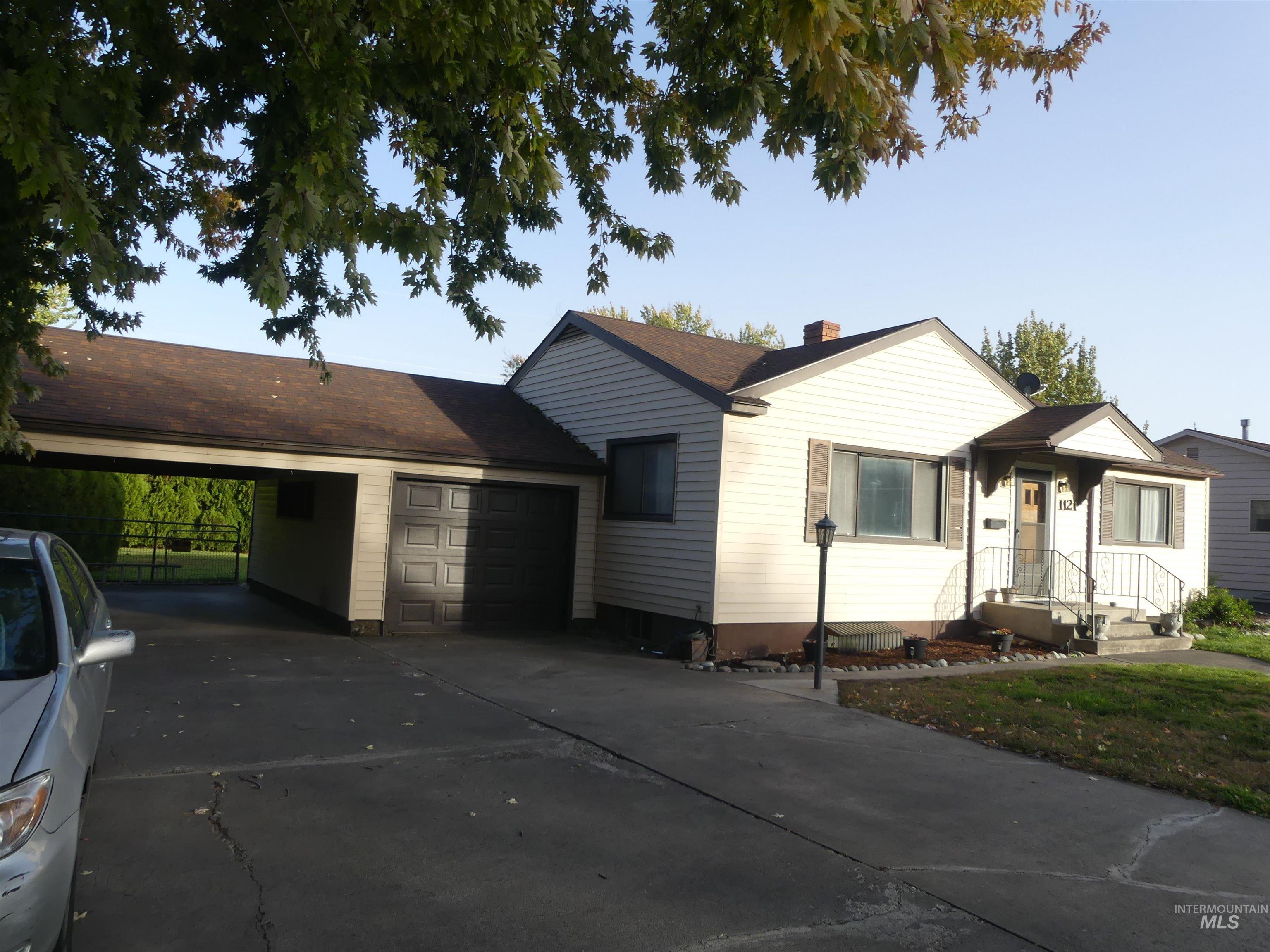 1121 10th St Property Photo 6
