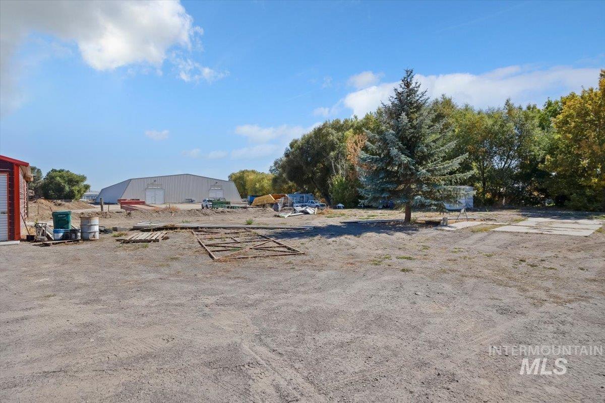 75 N Clark Property Photo 4